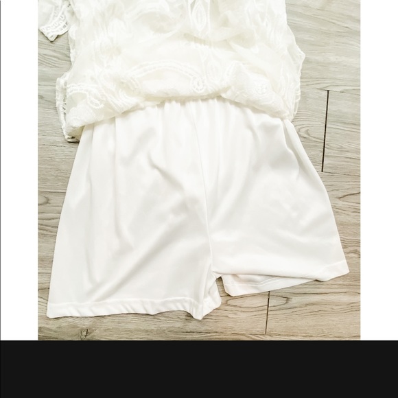 White lace dress - Picture 2 of 3